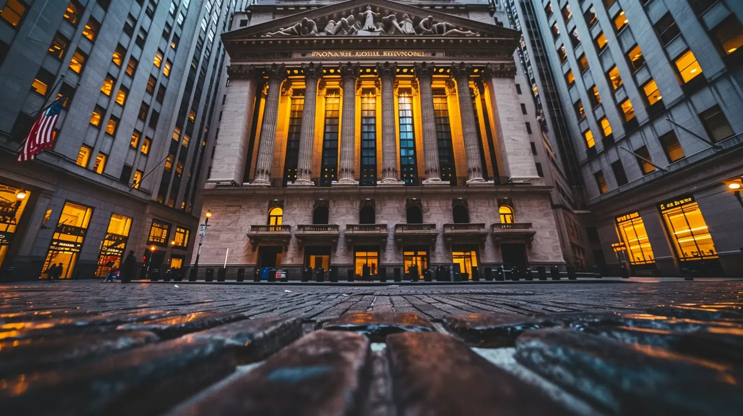 How Active and Passive ETFs Differ in Portfolio Management