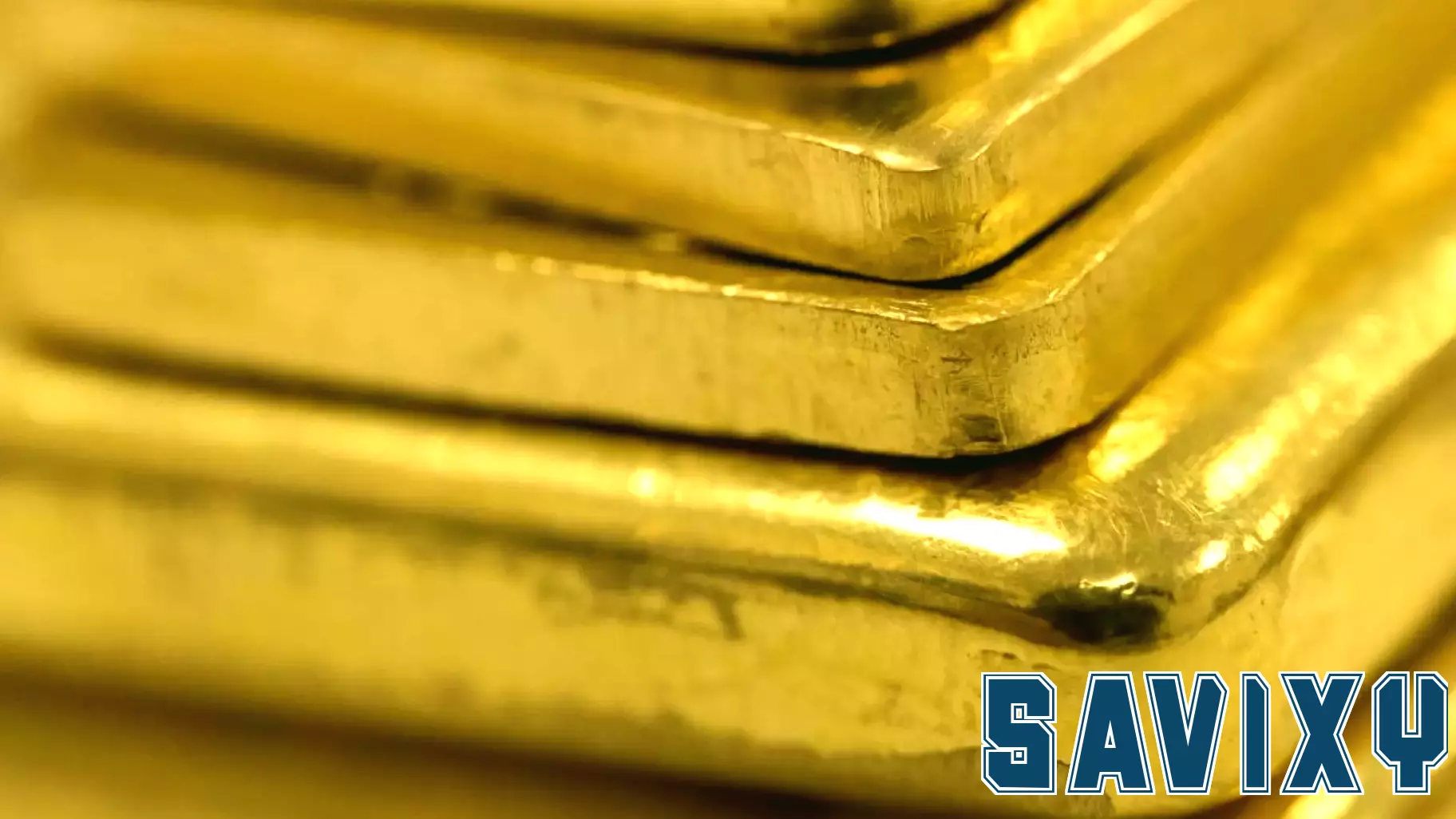 Gold Prices Steady as Investors Turn to Safe Haven Amid Rate Speculation