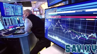 Markets Steady Amid Bank Earnings and Anticipated Tariff Ruling